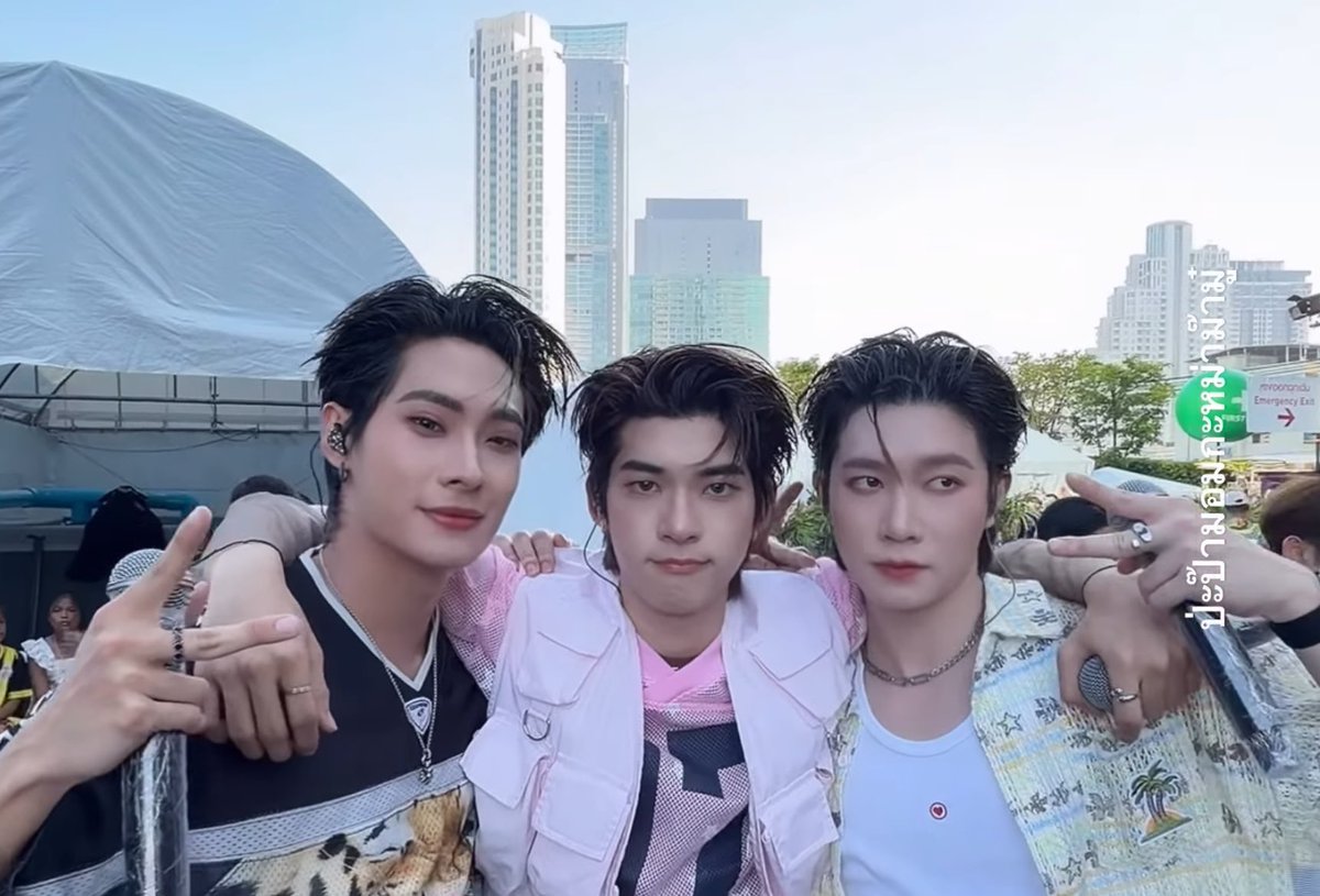 27˚💛🍋 tweet media