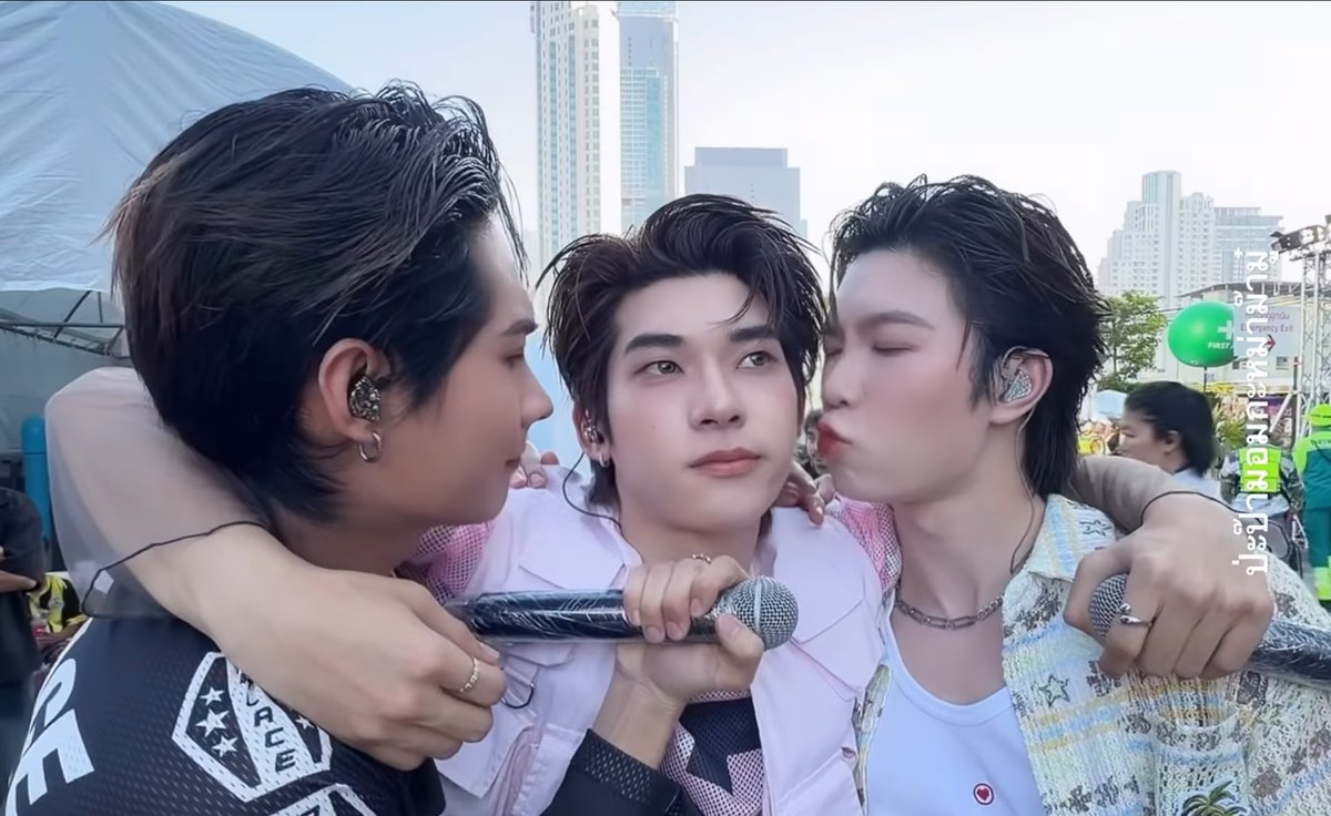 27˚💛🍋 tweet media