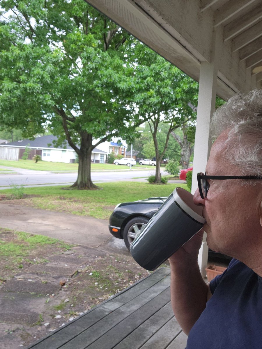 <a href="/FOX26Houston/">FOX26Houston</a> Hmmm, let's see...
• Screwed up water bills
• Broken water lines that take WEEKS to fix
• More than 60 minute average HPD response times
• Potholes
• Bathtub holes
• Swimming-pool holes
• Street flooding after two dogs and a cat pee in the street
• Heavy trash pickup -