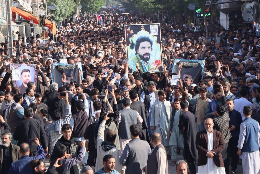 Aryan Aroon (آرین آرون) tweet media