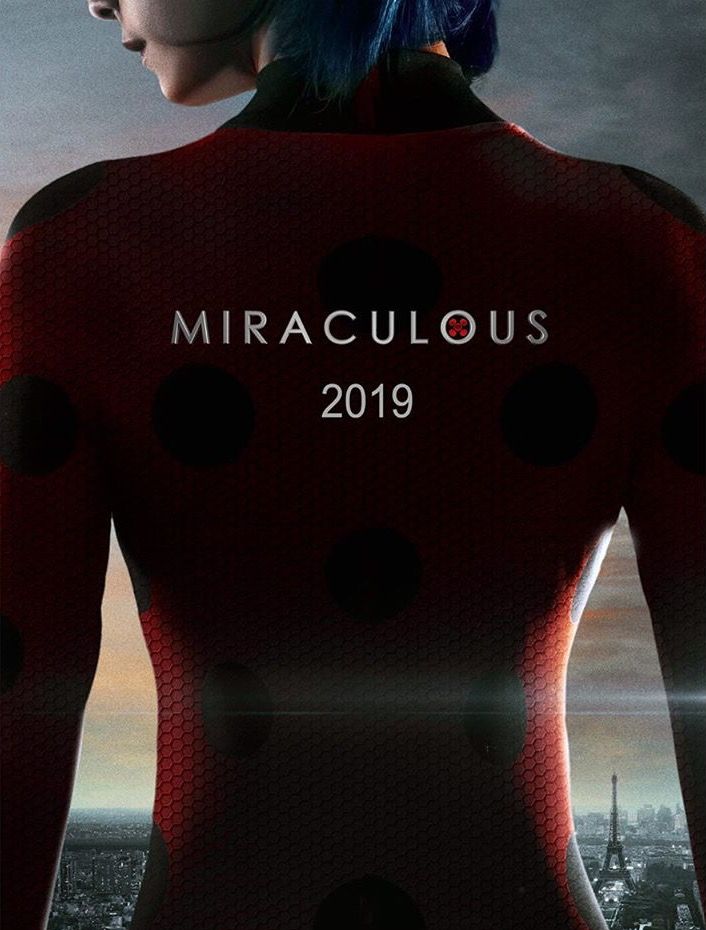 iadoreladybug's tweet image. Eu realmente quero muito uma adaptação live-action de Miraculous e, antes que vocês me julguem, ME ESCUTEM!! Seria a oportunidade perfeita para ter uma versão muito mais sombria de Miraculous e ideias não utilizadas poderiam retornar.