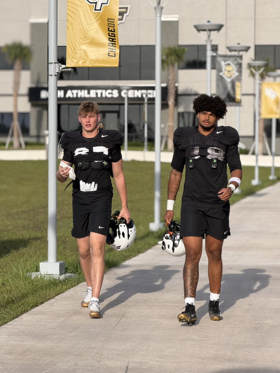 osmattmurschel's tweet image. #UCF kicking off practice No. 7 of spring camp.