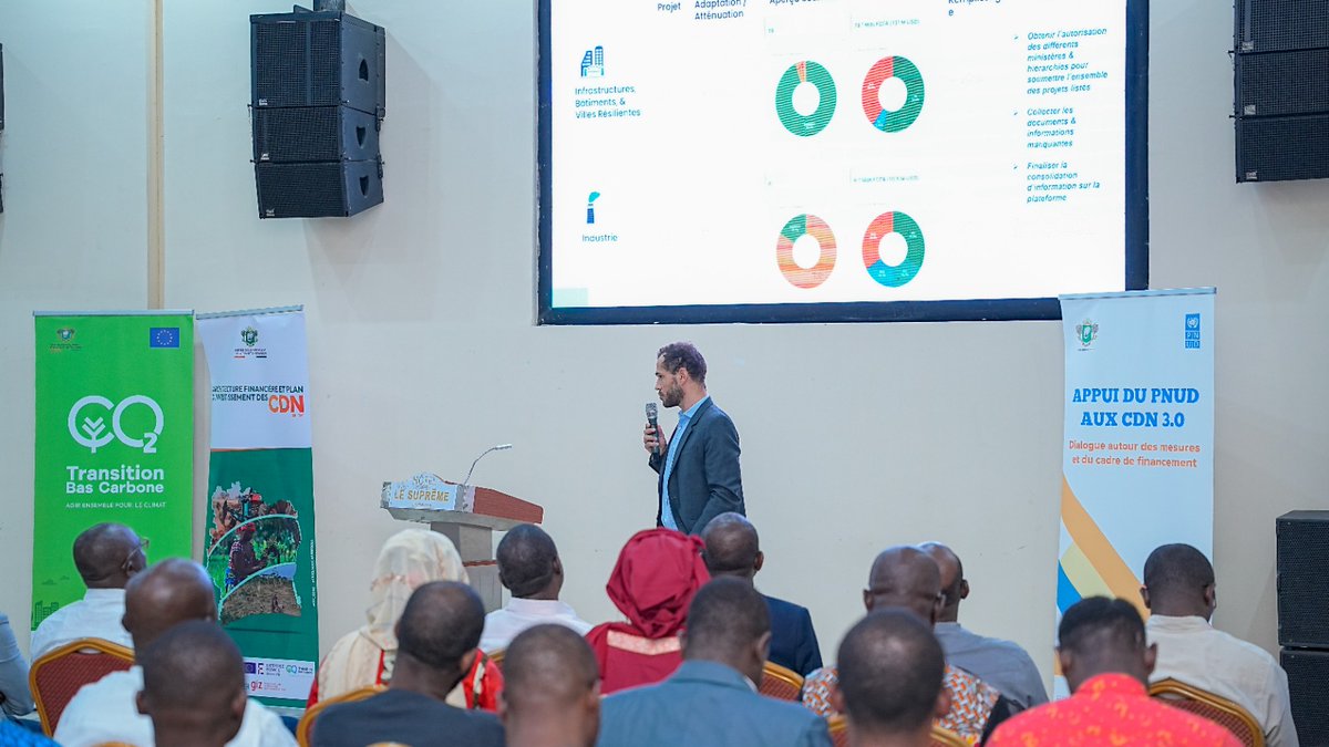 pnudcotedivoire's tweet photo. #ActionClimatCI | 𝗖𝗟𝗜𝗠𝗔𝗧 : 𝗣𝗥𝗢𝗧𝗘́𝗚𝗘𝗥 𝗗𝗘𝗠𝗔𝗜𝗡
37 000 000T de CO₂ à réduire d'ici 2030. Un engagement fort — mais sans plan, c'est une promesse.
À Grand-Bassam, 3 jours pour changer cela : aligner ambitions climatiques, politiques & financements.
#CDN30 https://t.co/gAU0wQgI9Z