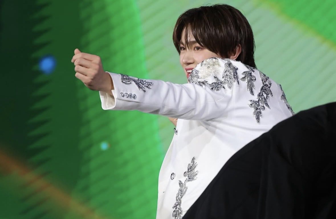 こびと tweet media