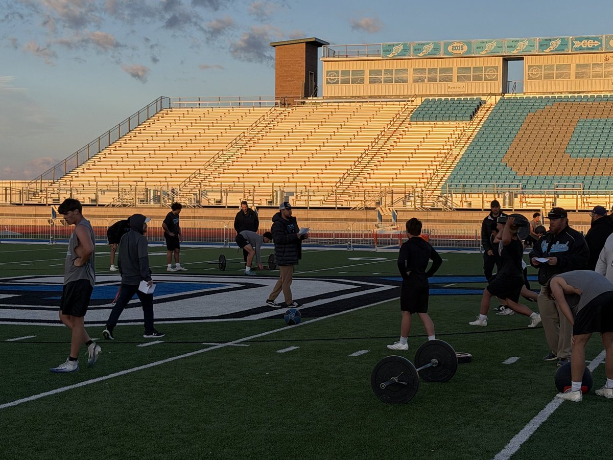 CoachD84's tweet photo. Man Maker Day…@StormFBBoosters https://t.co/Z86aYL7XVD