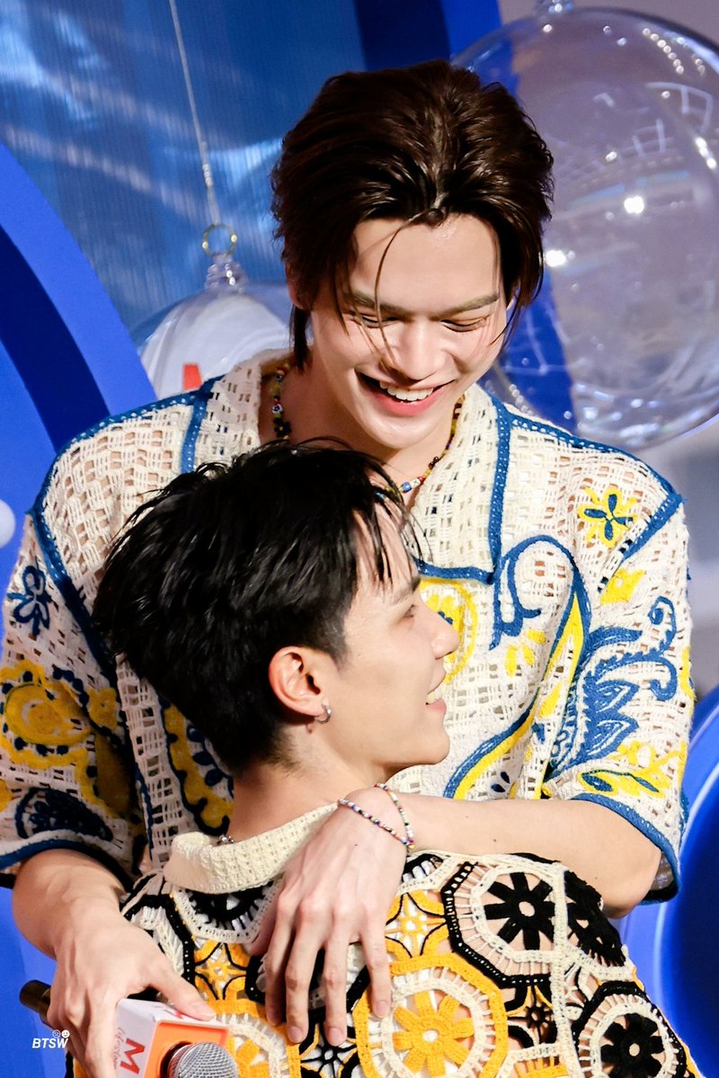 bbbittersweettt's tweet image. พี่จูทราบแล้วเปลี่ยนนนนนน !!!

JUNIOR MARK  AT SONGKRAN THE MALL THAPRA​
#TheMallSongkranxJuniorMark​
​
 ﾟ⋆☼ #JuniorMark #จูเนียร์มาร์ค ⋆｡☾ 
#junniorrs @jnnrrs ☼⋆
#markjrtn @Markjrtn ⋆☾