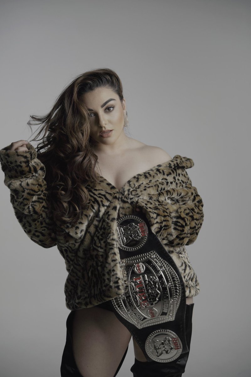 DeonnaNet's tweet photo. Daily Photo

#DeonnaPurrazzo #Wrestling #Virtuosa #ROH #AEW 

(@DeonnaPurrazzo ) https://t.co/T43DjvvO1p