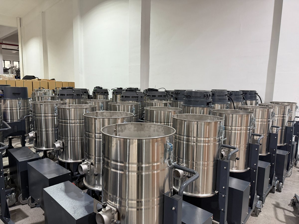 RonlonSeven's tweet photo. Why choose us as your vacuum supplier?
✔️ Own production &amp; machining lines
✔️ Stable quality &amp; fast delivery
✔️ 15% more competitive price
✔️ Free testing &amp; custom design support
We provide one-stop industrial cleaning solutions for global buyers. https://t.co/6Uuo2ptZPQ