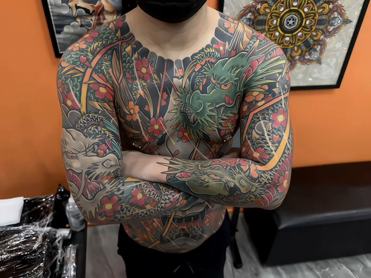 tattooedcumdump's tweet photo. #tattoo #teampierced #刺青 #紋身 #通体纹身 https://t.co/pVDZRm1mik