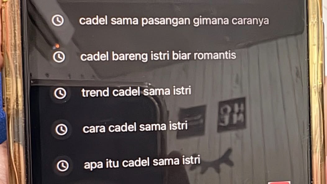 claireee tweet media