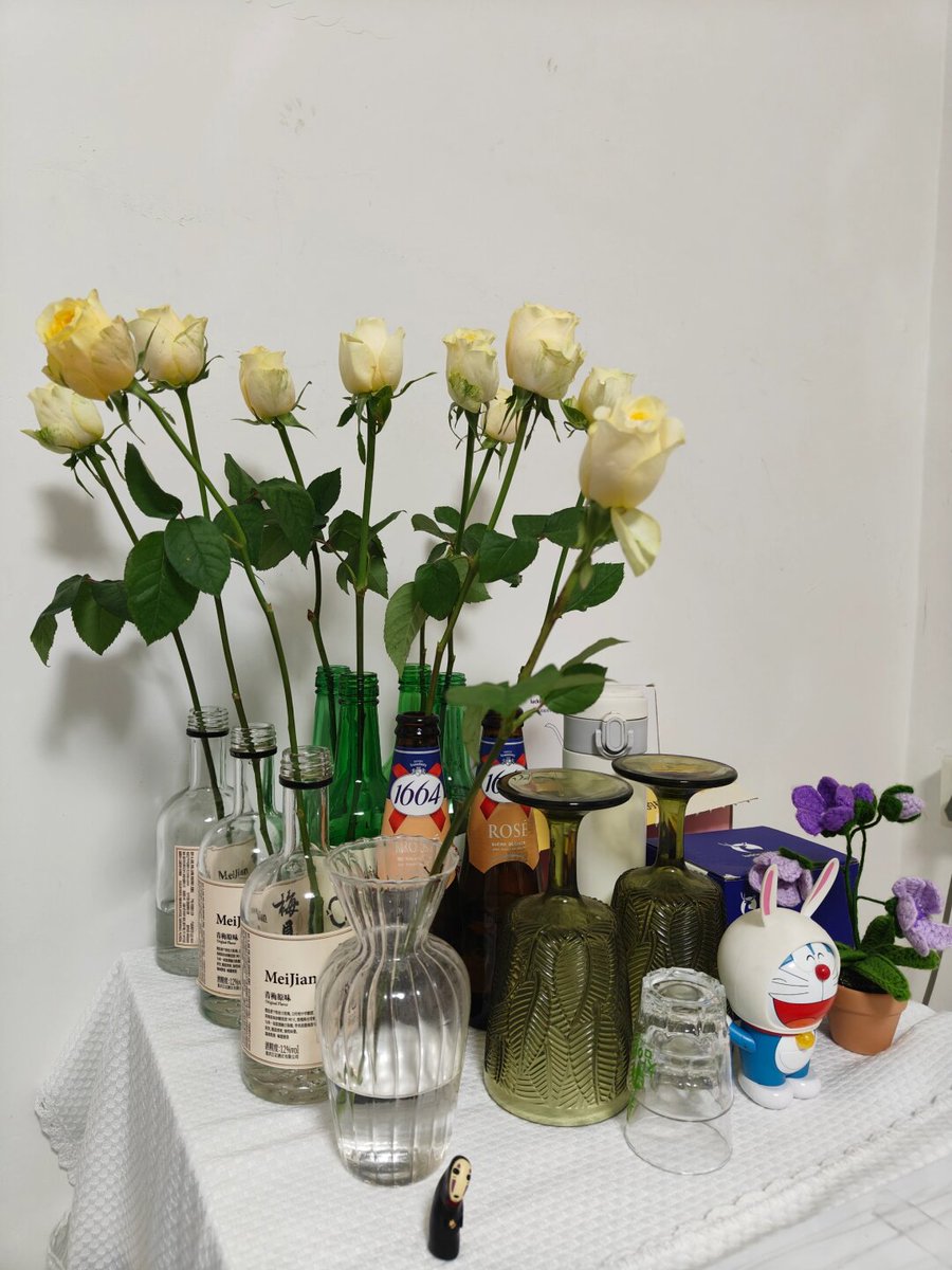 Vanessa Ester tweet media