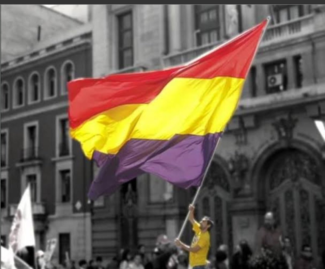 Vamos a por la tercera.
SALUD Y REPUBLICA!!
