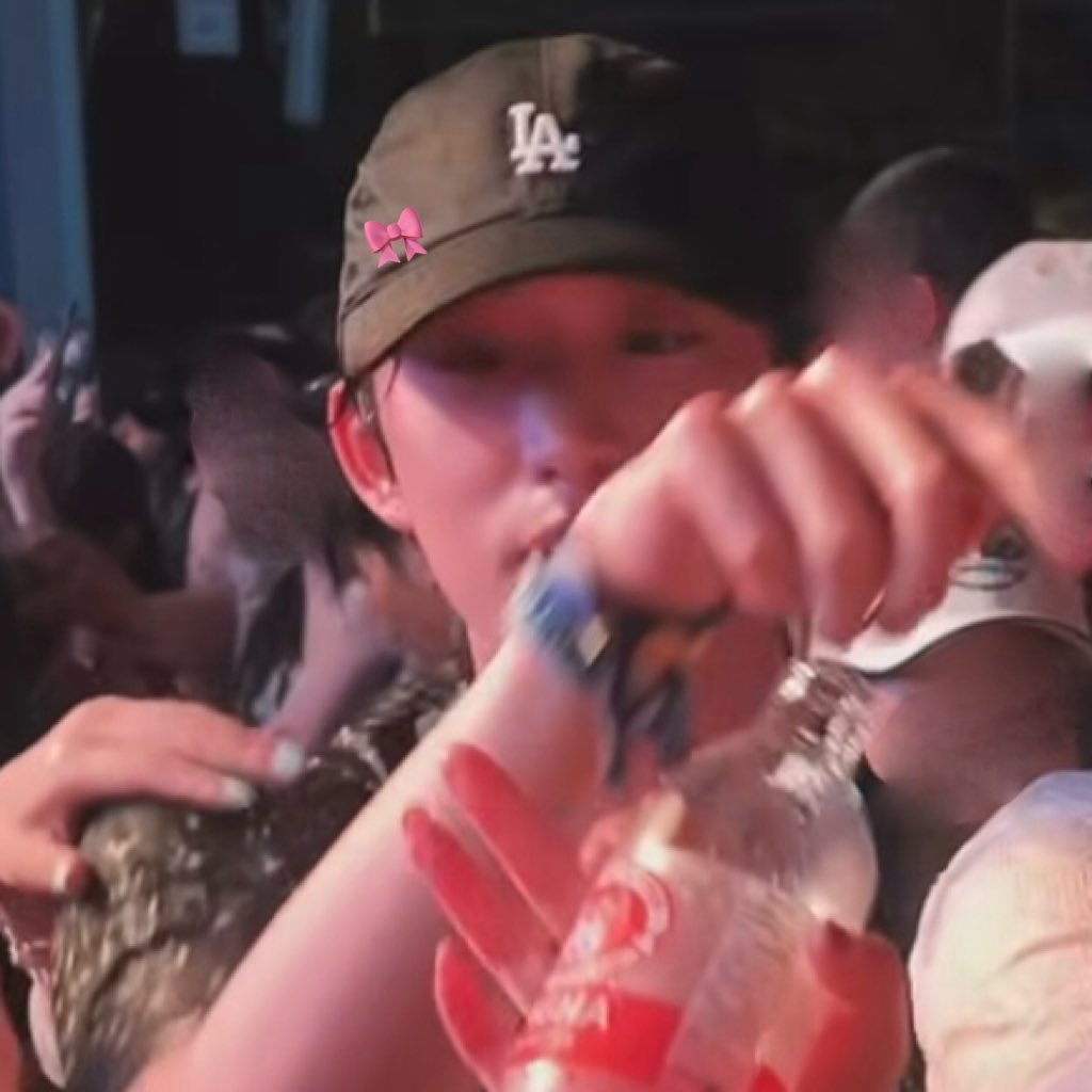 เอสจ๋า౨ৎ ·﹏𓂁﹏♡ tweet media