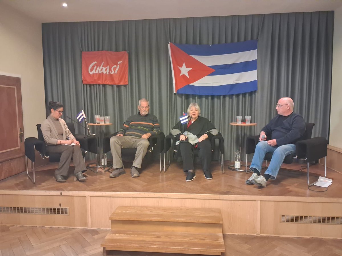 EmbaCuba_RFA's tweet photo. Aleida Guevara: “La dignidad fortalece, cuando has nacido con la cabeza erguida es muy difícil que te sometan.”
Aleida Guevara y el intelectual Enrique Ubieta hablaron a la sociedad alemana durante visita a #Berlín sobre situación en #Cuba 👇
https://t.co/7hwFoFzN2I https://t.co/5fJnCx3qYk