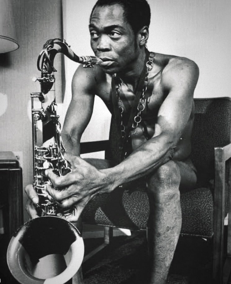 ClassicFM973's tweet image. What is your favorite @felakuti Track? Please, Let us #know in the #comment #section #below 👇. Also, #Listen to @felakuti and #afrobeat every Sunday 2pm-4pm with @AFROLOGIC on “The Station that Plays every Song You Know” @classicfm973 😁🕺