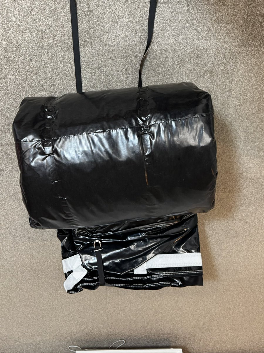 Shiny Down Jacket Fetish tweet media