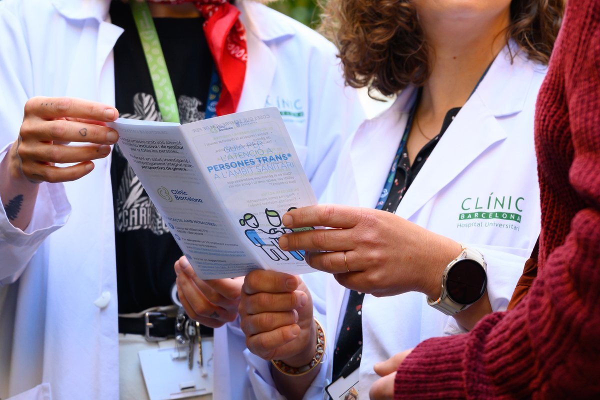 hospitalclinic's tweet image. El #CLÍNIC reforça el seu compromís amb la diversitat amb la nova Guia d’Atenció a les Persones Trans* en l'àmbit sanitari. 🏳️‍⚧️
Un document pioner que garanteix una atenció respectuosa, segura i lliure de discriminacions, alineada amb la normativa catalana.

➕info 👉