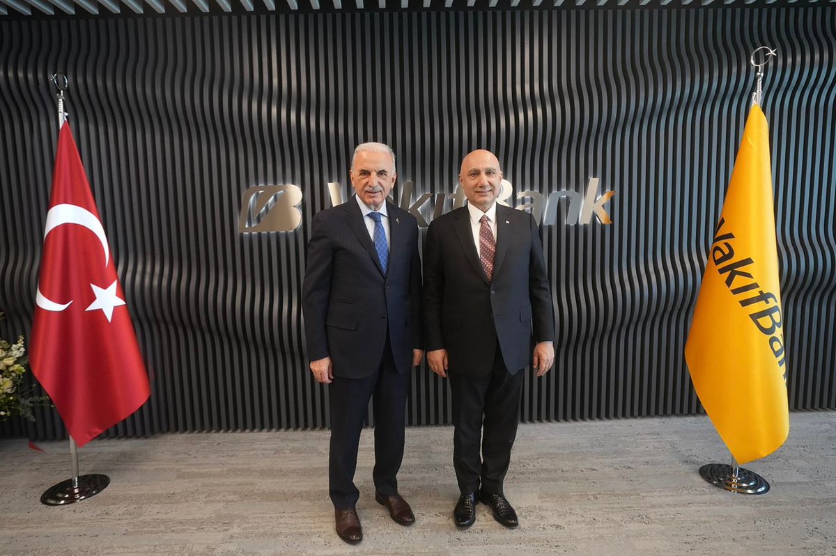 ismetyildirimtr's tweet photo. VakıfBank Genel Müdürü Sayın Osman Arslan’a hayırlı olsun ziyaretinde bulunduk.

Üstlendiği bu önemli görevde kendisine başarılar diliyor, nazik misafirperverliği için teşekkür ediyorum. https://t.co/VRFIzZ5IQd