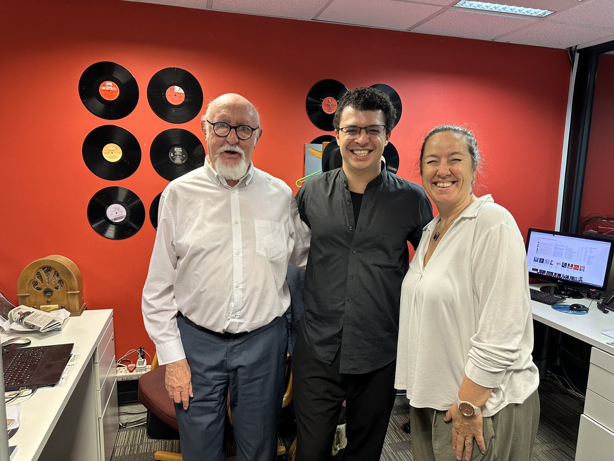 leodemariapiano's tweet photo. It was lovely to come at Artscape Fine Music Radio for an interview. There is no better way to say “good bye, see you soon…” than in here!📻📡🎙️

Thank you for the invitation! 🌍 https://t.co/GsgKmVbG6P