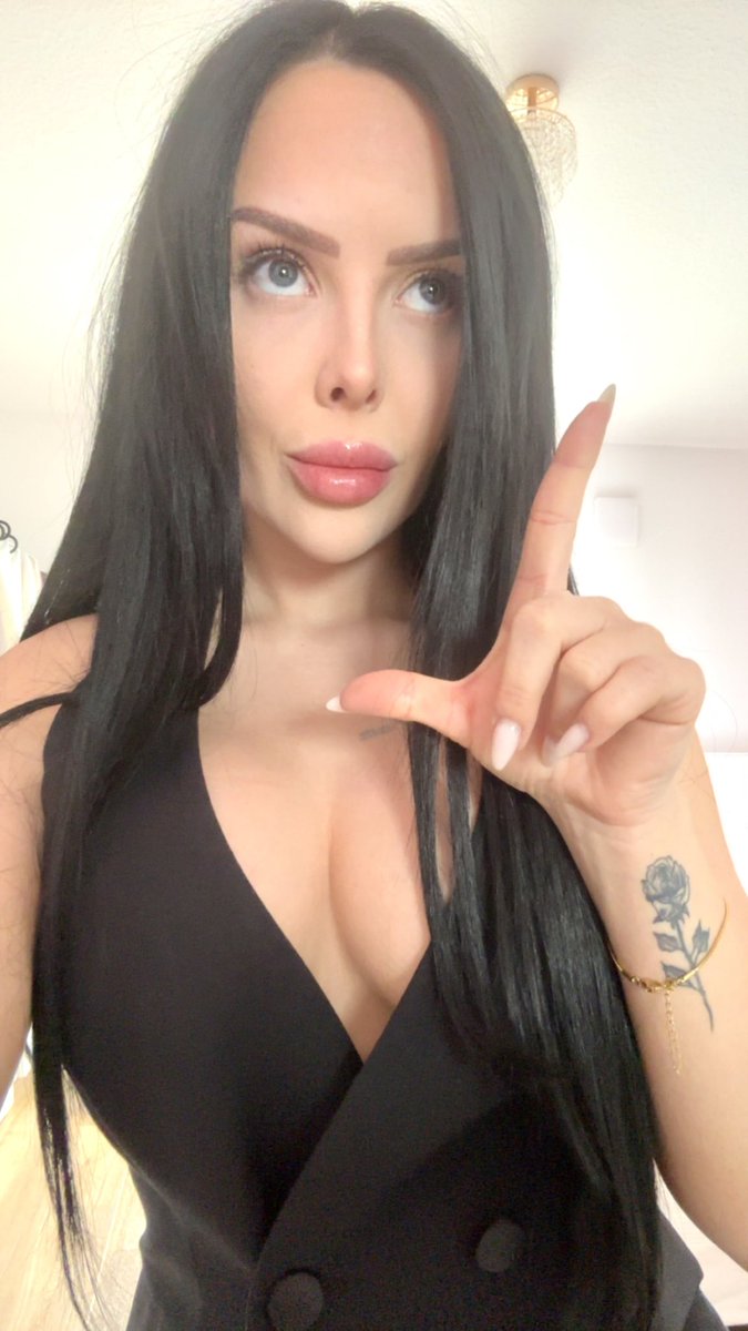 Goddess Chanel👸🏻 tweet media