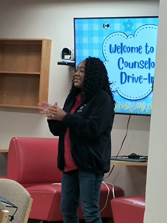 stepup_NCSSM's tweet photo. Step Up to STEM’s Dr. Gerri Cole, along with many Extended Learning colleagues, participated in the Counselor’s Drive-In last week that was held at both NCSSM campuses. Thank you to @NCSSMAdmissions  for hosting the event and for the wonderful opportunity for us to present! https://t.co/1uRHDxCQdN