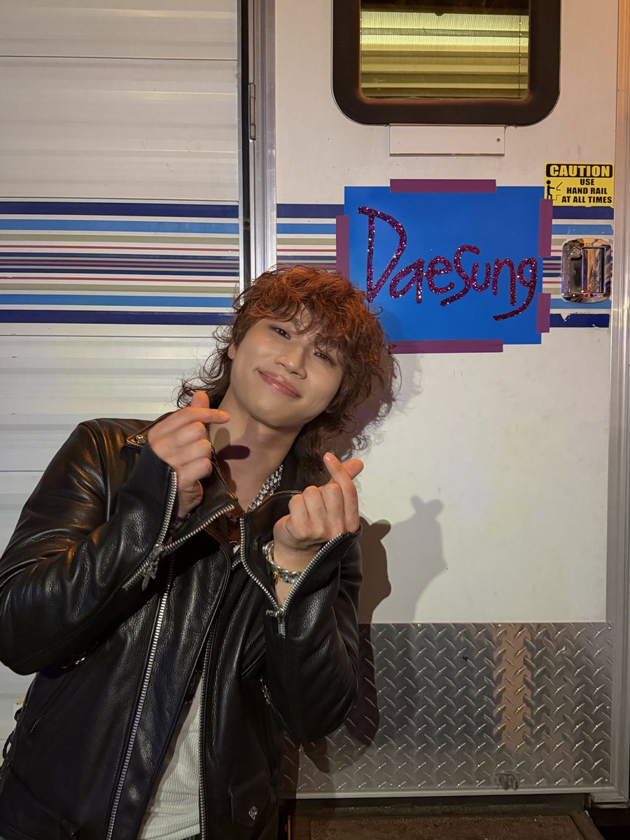 d_lables's tweet photo. [#대성 📸] 260412 Coachella 2026 https://t.co/PCaFG8BLcx