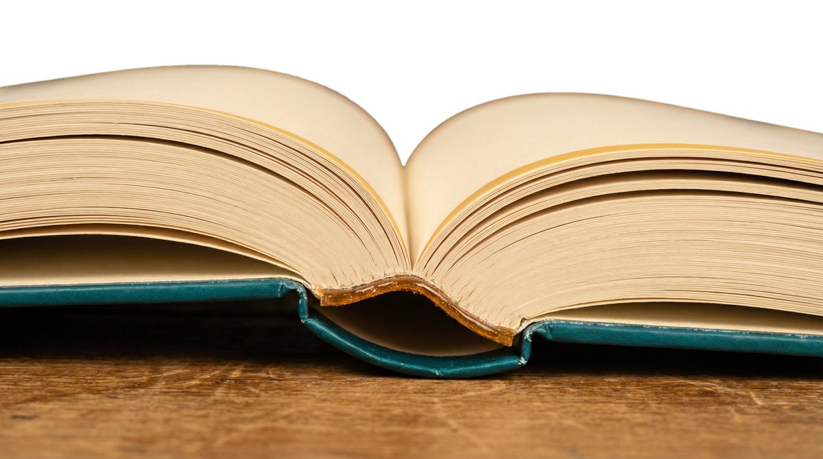 EbookPbook's tweet image. ISO 9706 acid-free paper lasts several hundred years. EVA binding adhesive? Maybe a few decades under stress. The paper in your KDP paperback will never be the problem. 

What actually limits POD book lifespan and about it: ebookpbook.com/2026/04/14/pri… #SelfPublishing #PrintOnDemand