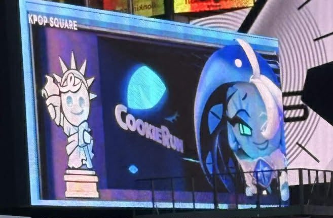 YukikoYukimura's tweet photo. SHADOW MILK LOOKS SO CUTE ON THE BILLBOARD AD FOR THE NEW YORK POP UP EVENT AWE https://t.co/X89xv3Cg4g