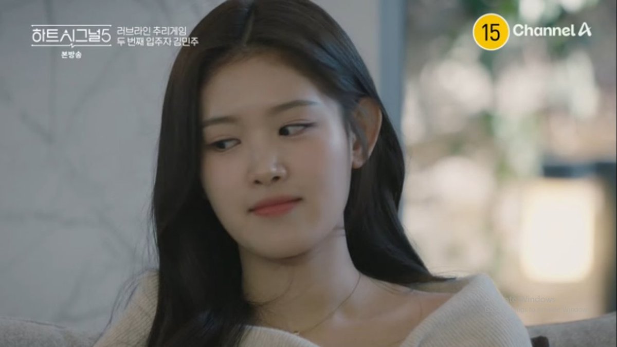 dramacoKR's tweet image. First female cast of #HeartSignal5

Kim Minju~

"Should I flirt here? What should I do?" lmao so cute