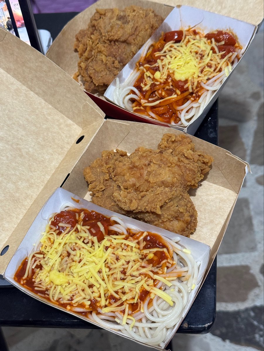 riri ۶ৎ tweet media