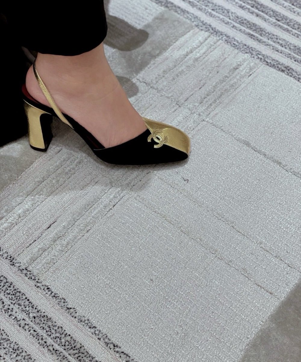 Golden Fashion tweet media