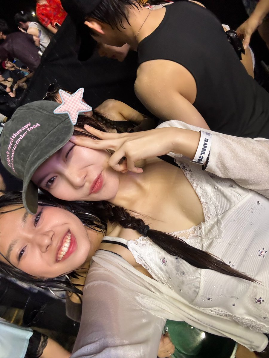 MookWorranit's tweet image. 🤍✨