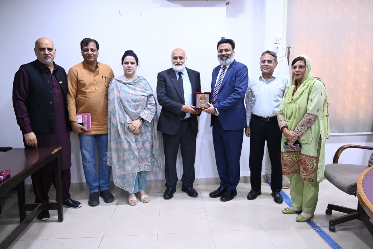 University of Karachi tweet media