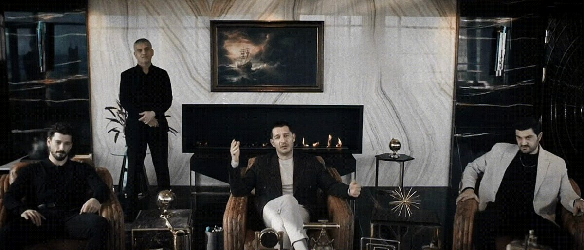 Begüm💭 tweet media