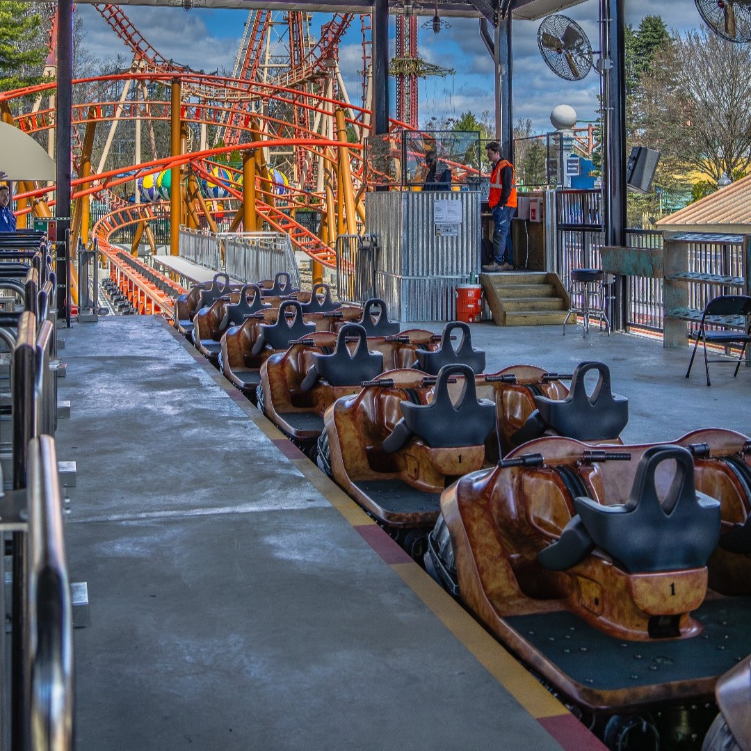 Six Flags NE tweet media