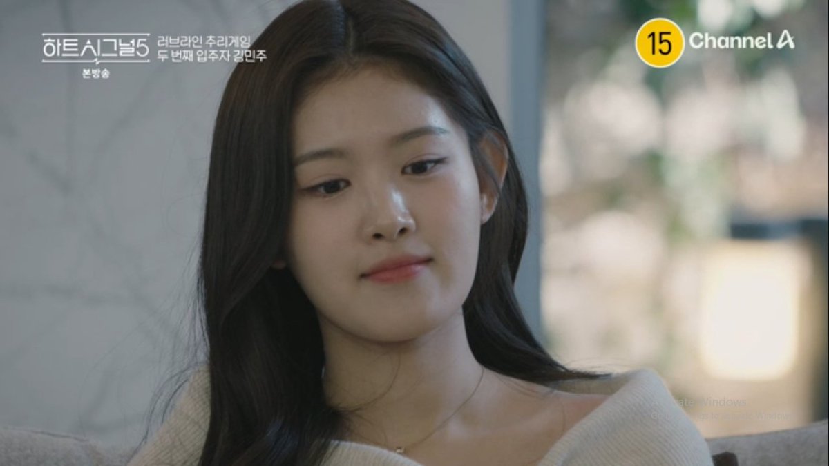 dramacoKR's tweet image. First female cast of #HeartSignal5

Kim Minju~

"Should I flirt here? What should I do?" lmao so cute