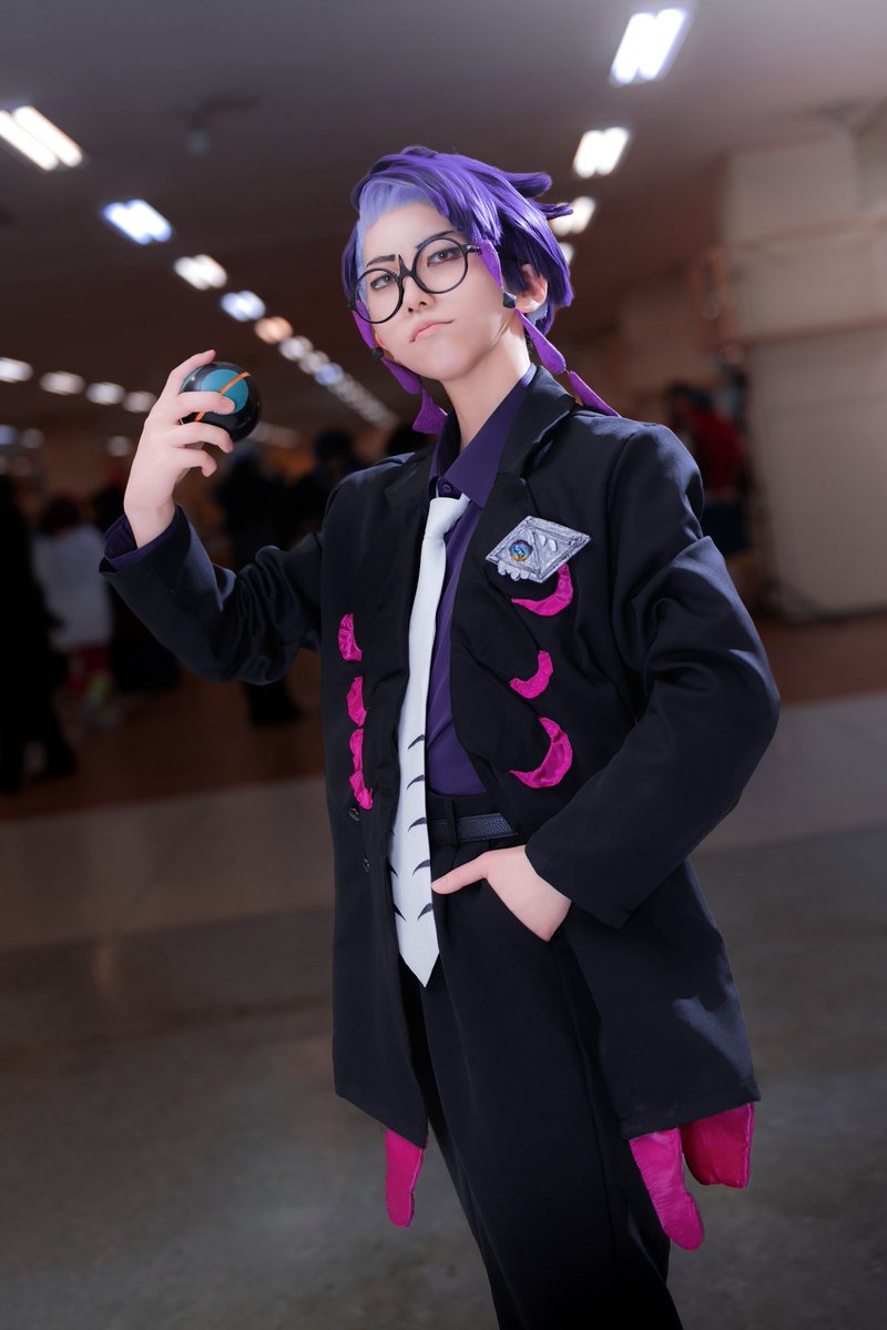 おべべ tweet media