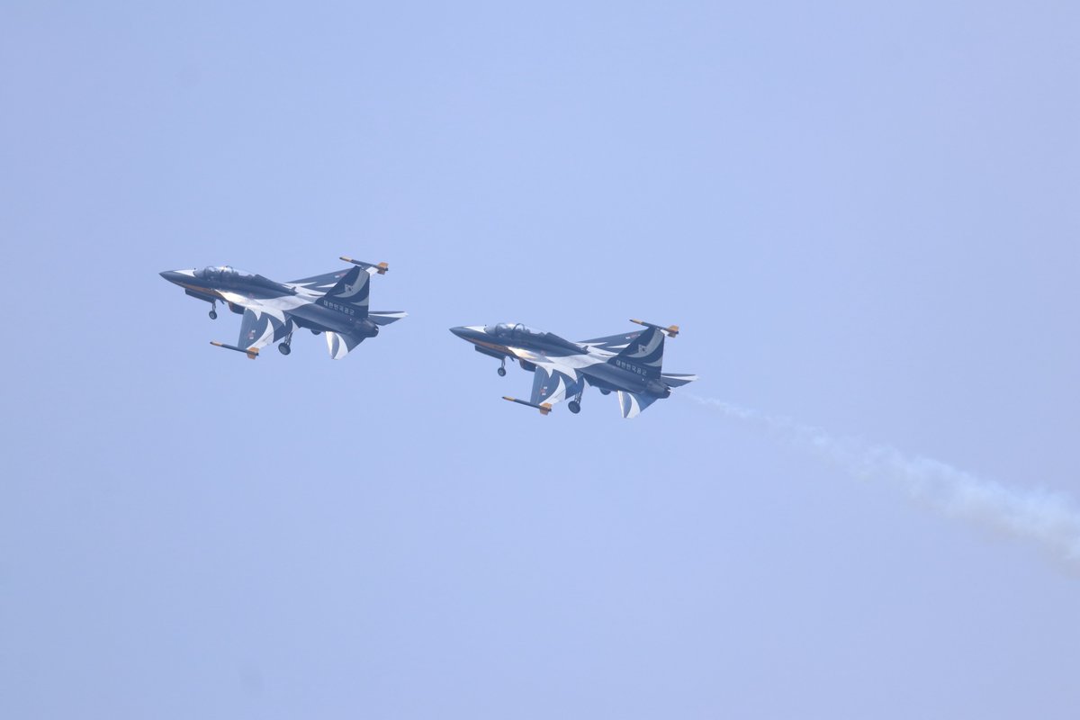 somat_ta's tweet photo. Osan Air Power Day 2025で撮影したBlack Eagles
Space ChallengeがSeoul air baseで開催される予定なのは嬉しい!
5月で全日程終了なのが気になるな~
ワールドツアーかな~
#BlackEagles
#블랙이글스
#T50
#T50B
#T_50
#T_50B
#ROKAF
#OsanAirPowerDay2025
#オサン空軍基地
#烏山空軍基地
#OSN https://t.co/ygjfBkxBuw