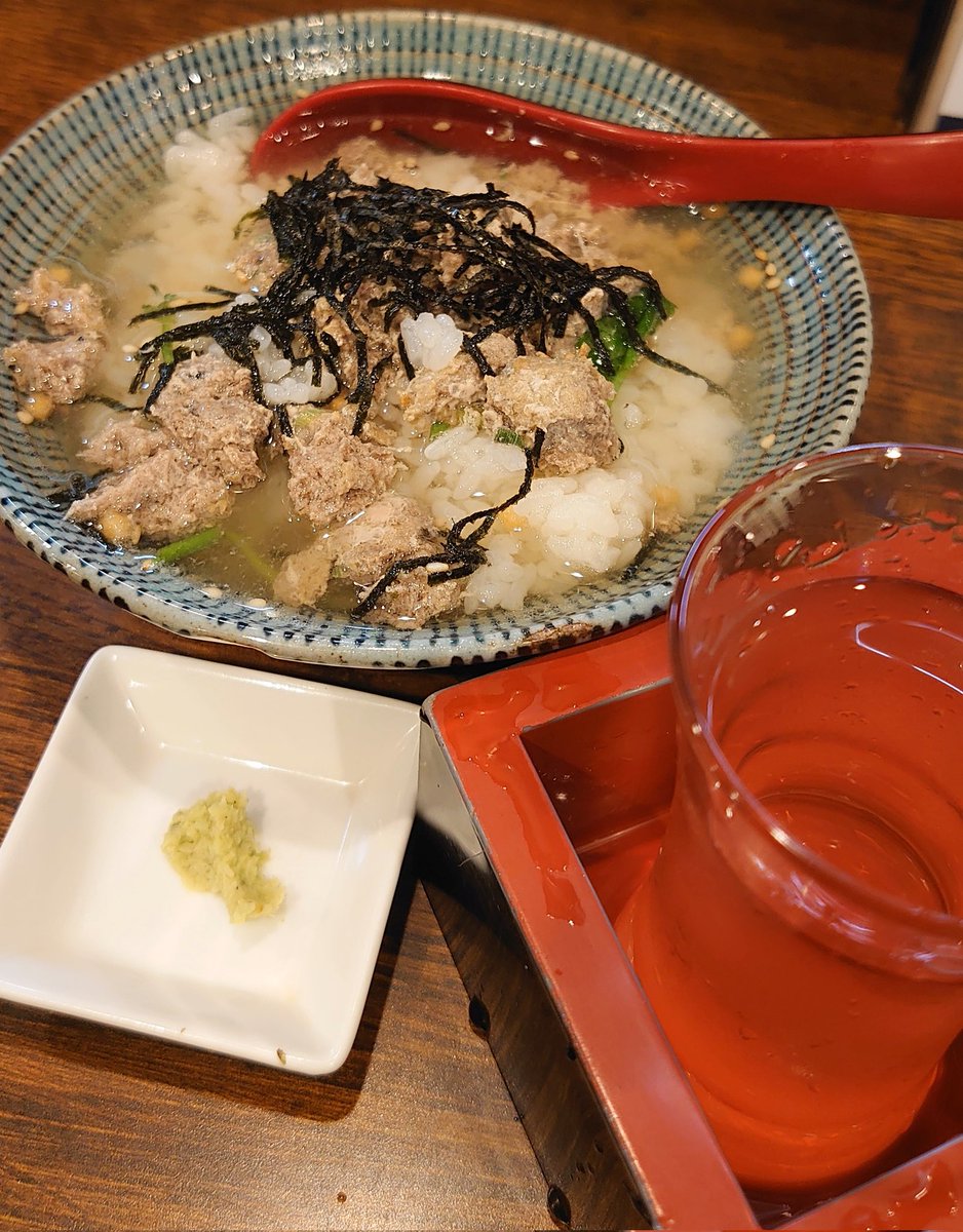 いわし茶漬けで〆😋
いわしの出汁が効いていてつみれも美味しいし酒も飲めちゃう🍶
一部の総武線沿線民以外にはあまり知られていない名店なのでぜひ来てほしい。
面識ある方ならおごっちゃう🤭
