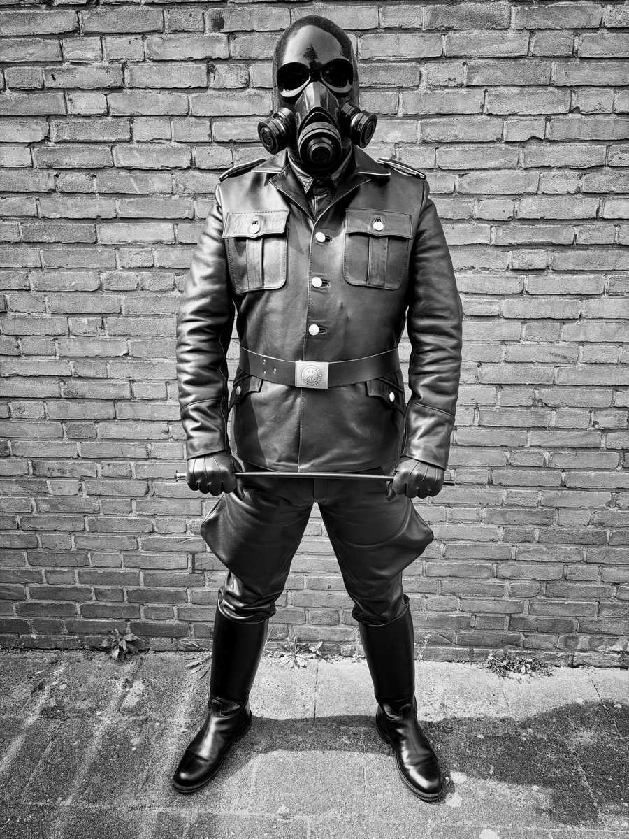 Leather Dennis tweet media