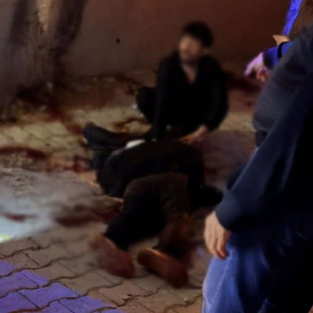 tevhidgundemi's tweet photo. 🔴 Şanlıurfa’nın Eyyübiye ilçesinde 20 yaşındaki Adem Dayık, Allah’a küfür eden bir kişiyi uyarması üzerine çıkan tartışmanın kavgaya dönüşmesi sonucu bıçaklanarak hayatını kaybetti. https://t.co/7qtrwOiMfo