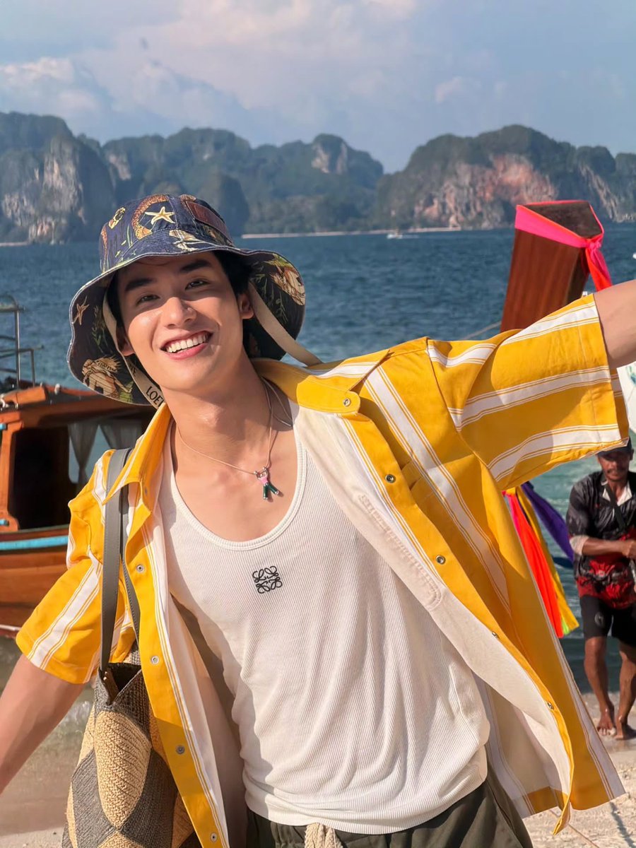 About_TayNew's tweet image. 2026.04.14
ง่ำ!! 🌽💙🌞 🌊💛🌴
#Tawan_V