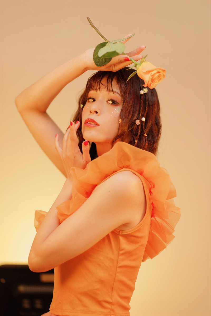 7miyochan's tweet photo. 今日4月14日は　#オレンジデー 🧡

バレンタイン、ホワイトデーに続く第3の愛の記念日なんだって🧡🍊

そんなわけで
オリジナルソング【オレンジ】の非公開画像をアップしてみました☺️✨

支えてくれたファンの皆さんへの感謝と愛を込めた一曲です♪
是非聴いてください🧡
https://t.co/r1F9irlHma https://t.co/Jfzmu13bZN