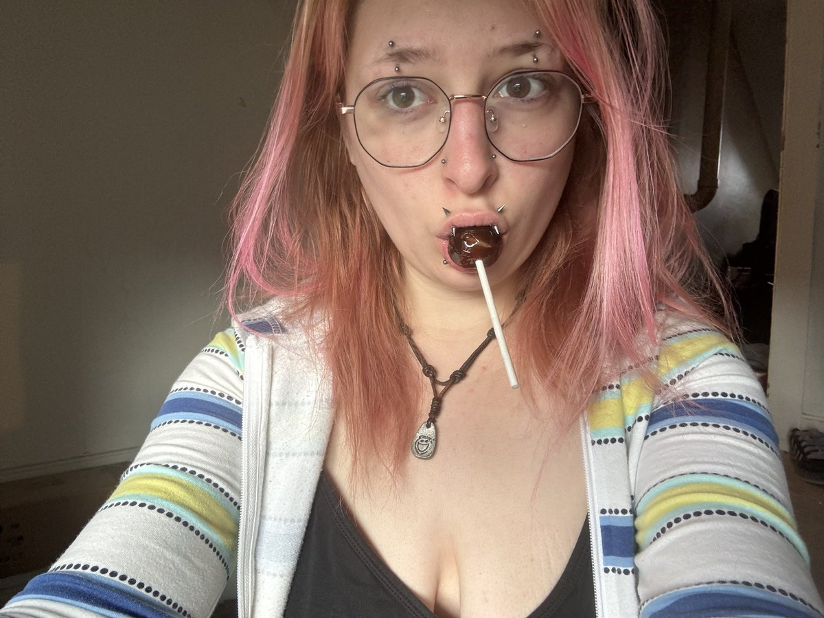 goddess eli | findom + femdom 🛐 tweet media