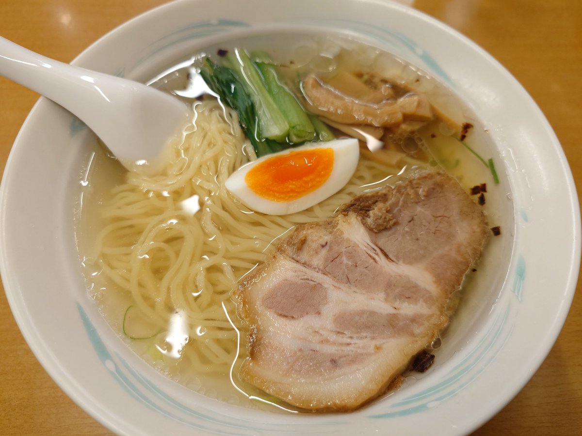 コロモアイ tweet media