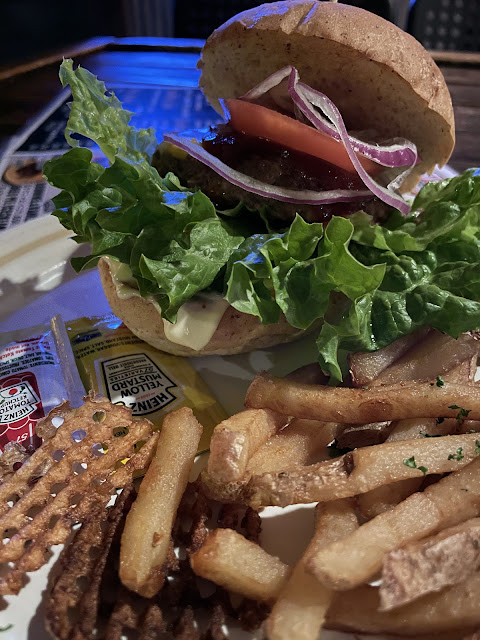 mplantyoko's tweet image. 横浜のThumbs Upさんが年内で閉店。お世話になりました。HEAT WAVEのライブ、堪能しました。最高の雨の金曜日。

のざきBlog: #ThumbsUp よ、ありがとう。そして #HEATWAVE 、最高だ！ themusicplant.blogspot.com/2026/04/thumbs…