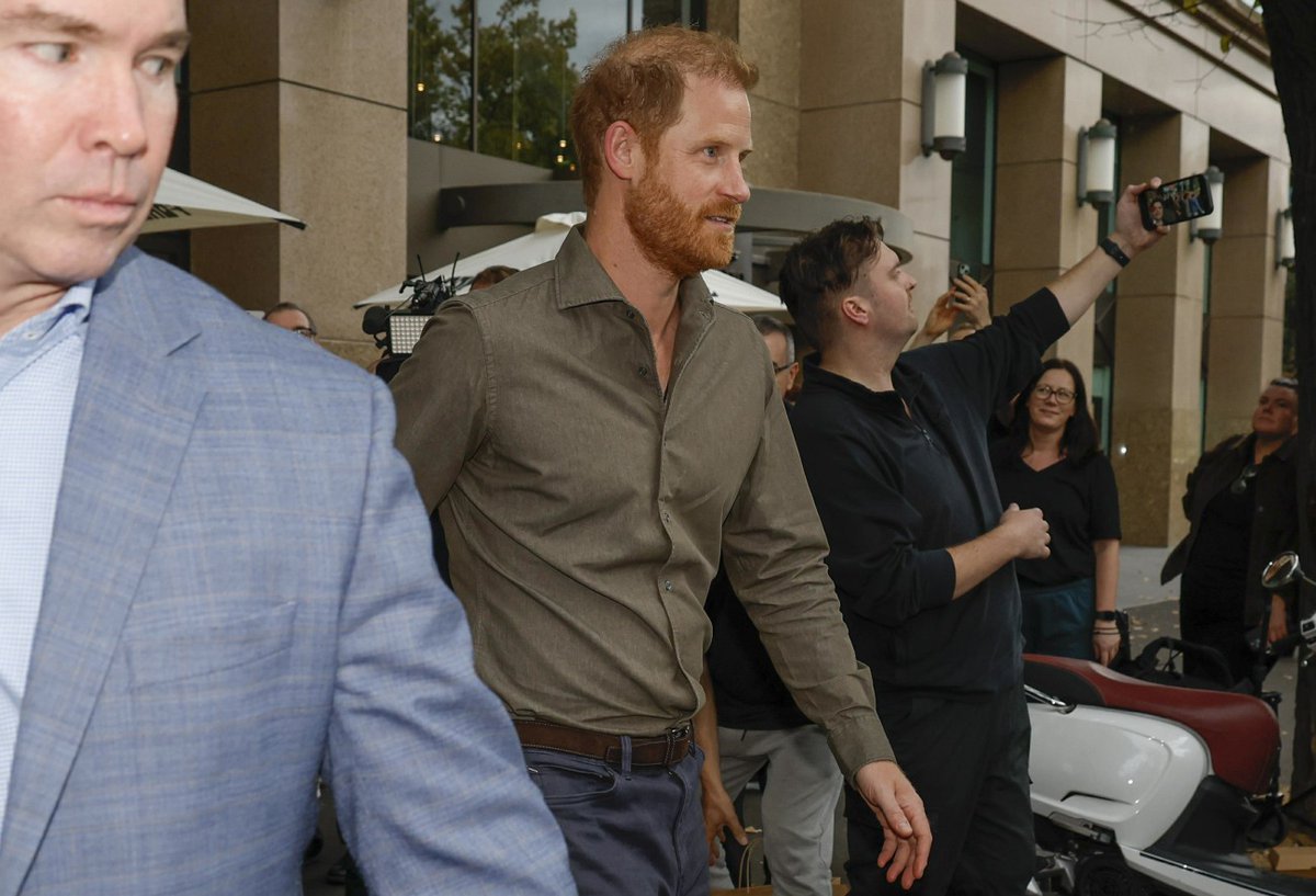 celebitchy tweet media