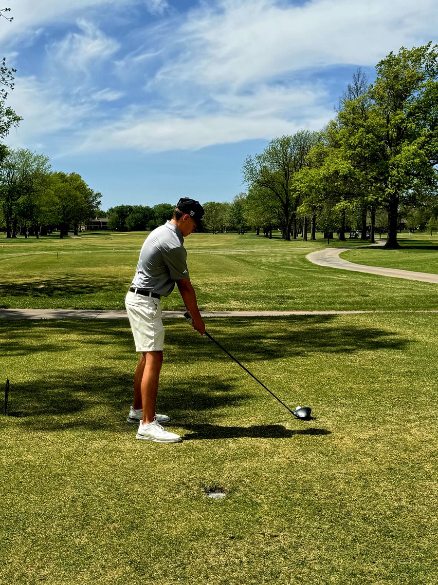 MSHSMAVGOLF's tweet photo. The Mavericks placed 3rd out of 19 teams at the Bishop Carroll Invitational at Rolling Hills C.C. on Monday. Top 10 medalists were: Conrad Parkhurst, Joe Binger, and Koen Ewertz. https://t.co/uRvbUEqz84