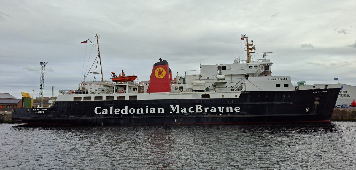 BloodyPolitics's tweet photo. Ahoy there me hearties, I think you may have taken a wrong turn. Arran is that way. 👈 
#Calmac #MVIsleofArran https://t.co/YbPMXg4DgD