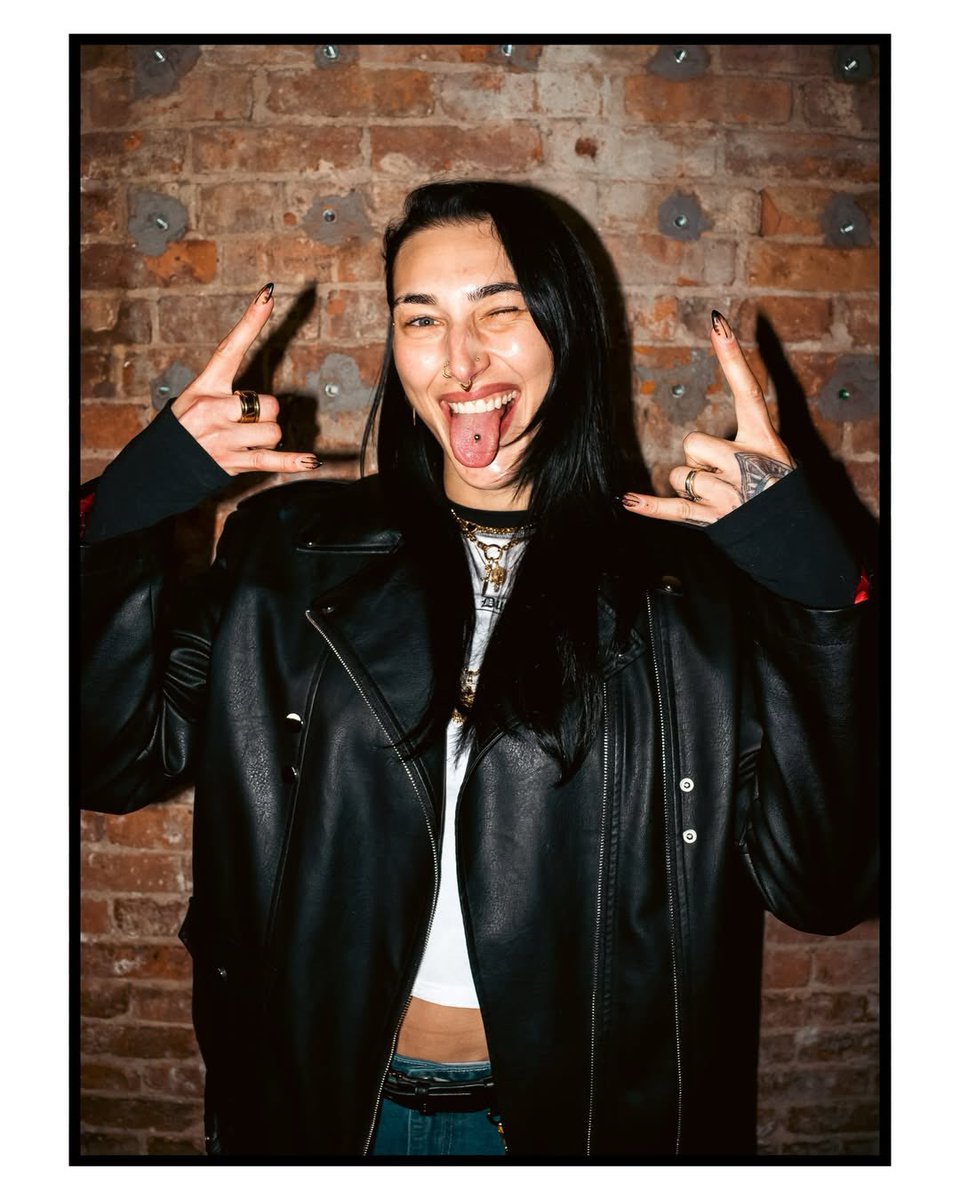 Chloe✨ tweet media